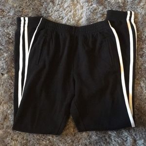 BRANDY MELVILLE SWEATS